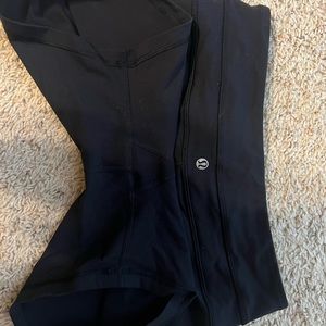 Lululemon black shorts size 6
